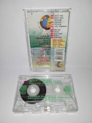 Kaset Orhan Gencebay Dünya albümü. Orijinal. kervan plak 1996 baskı, kırmızı bandrollü dönem albümü. sorunsuz çalışıyor koleksiyonluk