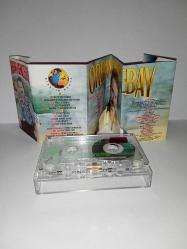 Kaset Orhan Gencebay Dünya albümü. Orijinal. kervan plak 1996 baskı, kırmızı bandrollü dönem albümü. sorunsuz çalışıyor koleksiyonluk