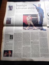 Pazar Postası Gazetesi - Turkish Newspaper - 5 Mart 1994 - Sayı 11 - Birileri demokrasiye ara verebilir mi yazan Naki Özkan  - Refah Partisinin önlenebilir yükselişi üzerine yazan Hüseyin Baş - liberal ahlakın anlaşılması yazan Canan Barlas - şeriat kemalizm ve demokrasi yazan Ömer Servet - İslam ve ideoloji 2 yazan Taha Akyol - Osmanlı farkı yazan Hikmet Özdemir - görüntüdeki uyum ve büyüyen sorunlar yazan Fikret Bila - demokrasi ve kriz yönetimi yazan Şeref Oğuz - 8 Mart Dünya kadınlar günü doğum gününüz kutlu olsun yazan Nihal Mete - Adnan Hoca ile Hasan Mezarcı arasında Refah Partisi yazan Ruşen Çakır - 21. Yüzyılda kadının gücü yazan Habibe Altop - Bitlis milletvekili Kamuran İnan'la söyleşi - çevresel sorunlar dünya politikasına yön veriyor yazan Sami Kohen - Cezayir'de Aydınlar kıyımdan kaçıyor yazan Dinçer Güner - Batı Türk aydını için önyargılı - ünlü tiyatro adamı Oben Güney'in tiyatroya son armağanı Dazlak - Spielberg  bu kez masal anlatmıyor - İsa Ümraniye'ye uğramadı