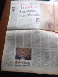 Pazar Postası Gazetesi - Turkish Newspaper - 11 Mart 1995 - Sayı 64 - Başbakan Tansu Çiller Pazar Postası için yazdı avrupalılaşma mücadelemiz şimdi başlıyor - Yeni avrupalılık yazan Canan Barlas - Türkiye Avrupa'nın neresinde yazan Murat Belge - Anti Gümrük Birliği Lobisi yazan Ömer Servet - Tanzimat ve tarih bilinci yazan Taha Akyol - İstanbul Rum Ortodoks patrikhanesi ve Dışişleri bakanlığı yazan Elçin Macar - Bakırköy belediye başkanı Ali Ralip Özdemir sessiz ve derinden gidiyor - Sabancı'nın prensesleri - Eski Marksistler ve liberalizm yazan Atilla Yayla - Gümrük Birliği anlaşması imzalandı ve geri sayım başladı yazan Şeref Oğuz - İbrahim Kaboğlu işkencenin önlenmesi gereklidir - Tuncay Mataracı ve Refah Partisi - sanatçı Zülfü Livaneli yasakların nedeni halka güvenmemektir - Batı şimdi Türkiye'ye farklı bakıyor yazan Sami Kohen - Rusya'da mafya gölge iktidar yazan Dinçer Güner -Nilhan Sesalan Yüzsever heykel İlhan Şen resm sergisi - İlhan Kesici söyleşi Zeynep Çetinkaya