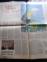 Pazar Postası Gazetesi - Turkish Newspaper - 18 Mart 1995 - Alevi Sünni çatışması değil Alevi tepkisi yeni Gazi mahalleleri yaratılmasın yazan Naki Özkan - dini ve etnik ayrımlara karşı teknoloji yazan Canan Barlas - Kassandra yazan Murat Belge - dünyamız ve savaş yazan Doğu Ergil  - darüşşafakalılar bizde varız dedi  - Gümüşhane altınları Yaşar Holding'in iştahını kabarttı - Turgut Yılmaz mal varlığını açıkladı - Dünya Bankası yoksullaştırıyor mu yazan Şeref Oğuz - partisini muhalefette eriten lider Mesut Yılmaz yazan Cengiz Kuşçuoğlu  - CHP lideri Hikmet Çetin ve futbol tutkusu - Güney Afrika'nın Kara Evita'sı Winnie Mandela - Gorbaçov rövanşa hazırlanıyor - Bay E son dönem her Sinan Çetin filmi gibi tartışmaya açık bir yapıt yazan Burçak Evren - Çırağan sarayı'nda müzayede heyecanı - Uğur Yücel'li Türkiye İş Bankası reklamı - otomotiv sanayi Türkiye'nin lokomotifi yazan Naki Özkan - Ferit Diana Şahenk fotoğraf - Vehbi Koç fotoğraf - Rahmi Koç fotoğraf - Sakıp Sabancı fotoğraf