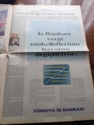 Pazar Postası Gazetesi - Turkish Newspaper - 25 Mart 1995 - Sayı 66 - Baba (Süleyman Demirel) bunalımlı havaları sever yazan Mete Belovacıklı - What a Wanderful world yazan Murat Belge - Pakistan'da asker ve siyaset yazan Taha Akyol - KOÇ beyrut'a hayat verecek - Ziraat Bankası  - Batının çifte standartı yazan Mehmet Ali Kılıçbay - Fenerbahçe kulübü başkanı Ali Şen ANAP'a lider olursa - batının İslam'a yaklaşımı yumuşuyor yazan Sami Kohen - Dolar'ın Dolarla savaşı yazan Dinçer Güner - haftanın filmleri yazan Ahmet Mithat - Kainat Barkan Pajonk doğaya hayallerimi de katmak istedim - Turgut Çeviker'in ilk hikaye kitabı - İstanbul Üniversitesi fakültesi dekanı Kemal Kurtuluş Gümrük Birliği kozumuz işletmeciler - Türk sineması bitiyor mu değişiyor mu yazan Burçak Evren - Atıf Yılmaz fotoğraf - Tarık Akan Fotoğraf - Hülya Avşar Fotoğraf - Kadir İnanır fotoğraf - Türkan Şoray fotoğraf - Lale Mansur Fotoğraf - Sinan Çetin fotoğraf - Habib Aydoğdu son yapıtlarını sergiliyor