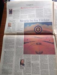 Pazar Postası Gazetesi - Turkish Newspaper - 21 Temmuz 1996 - Sayı 135 - Refah Partisi ve DYP devletçilikte buluşuyor yazan Naki Özkan - İnsan hakları evrensel mi yazan Murat Belge - Refahyol'un önemi yazan Canan Barlas - kapitülasyonlar ve çok hukuk yazan Taha Akyol - Halin olağanüstüleşmesi yazan Doğu Ergil - ekonomi postası yazan Halil Görgül - Levi's fırsat günleri - Domino's pizza Türkiye'de - dijital dünya sanal toplum yaratıyor yazan Şeref Oğuz - ekonomi faizler ve Refah Partisi yazan Ömer Servet - ANAP Bursa milletvekili İlhan Kesici demokrasi sürprizlerin en aza indiği rejimdir dedi - Necmettin Erbakan'ın rozeti - Yeni Bosnalar istemez yazan Sami Kohen - Marilyn Monroe fırtınası fotoğraf - Savaş suçlularını yargılamak yazan Dinçer Güner - Karun hazinesi belgeselinin Türkiye çekimleri tamamlanıyor - Türkiye İş bankası'ndan belgesel film - Yeni sol üzerine yazan Ercan Karakaş - Hasan Arat tekstilde lider fotoğraf - Polat Holding Yönetim Kurulu Başkanı İbrahim Polat fotoğraf