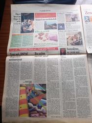 Pazar Postası Gazetesi - Turkish Newspaper - 30 Haziran 1996 - Sayı 132 - siyasette Baba parmağı - devletçilik demokrasiyi hasta etti - liberalizm devletçilik ve siyasi partilerimiz - dijitalleşmek yazan Canan Barlas - ne olacak bu memleketin hali yazan Murat Belge - polis polisi yazan Mehmet Ali Kılıçbay - mesela İsviçre yazan Doğu Ergil - çok hukuk ve aile yazan Taha Akyol - sosyalizm ve yeni sol yazan Cahit Tanyol - Swiss Otel yaza merhaba dedi - Derbank şube sayısını arttırıyor - Kürt sorunu ve Viyana deklarasyonu yazan Ömer Servet - zengin Kuzey fakir Güney diyaloğu yazan Şeref Oğuz - Müezzin Erbakan Ve AB Hayali - yolsuzluk insanlık kadar eski yazan Dinçer Güner - 2. Dünya Savaşı'nda Azeri petrolü - Chirac'ın çapkınlığı - Yavuz Özkan kurduğu sinema atölyesinde her gün saat 10'da başlayan maratonun baş aktörü fotoğraf - Stanley Kubrick'in dönüşü yazan Ahmet Mithat - Türkçe sözlü rock'ın temsilcileri Kargo fotoğraf - kargo kimlerden oluşuyor - Solist Koray Candemir fotoğraf