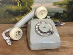 Antika Siemens masaüstü çevirmeli telefon