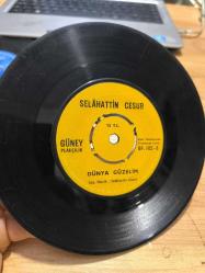 LOT.5 » DÜNYA GÜZELİM SELAHATTİN CESUR 45'LİK PLAK