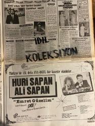 HAFTANIN SESİ GAZETESİ - DOĞUM GÜNÜ HEDİYESİ (TURKİSH - NEWSPAPER) -  1 OCAK 1988 - SAYI : 1 - TAM TAKIM 12 SAYFADIR -Ahu Tuğba-Hülya Avşar-Sibel Girayalp-Coşkun Sabah-Kadir İnanır-Elizabeth Jones-Sonia Viviani-İbrahim Tatlıses-Ali Topuz-Orhan Gencebay-Ferdi Tayfur-Leyla Adalı-Uğur Atakan-Emrah-Turgut Demirağ-Gülistan Güzey-Vasfi Rıza Zobu-Bedia Muvahhit-Semih Evin-Yılmaz Zafer-Perihan Savaş-Nükhet Duru-Dikran Masis-Kamil Sönmez-Nilgün Emre-Sezer Güvenirgil-Sibel Turnagöl-Kerem Alışık-Cecilya-Nil Burak-Türkan Şoray-Cihan Ünal-Pınar Avşar-Talat Bulut-Adile Naşit-Neslihan Yargıcı-Sibel İkiz-Cem Karaca-Toto Karaca-Haluk Bilginer-Zuhal Olcay-Aytaç Arman-Ferdi Tayfur-Necla Nazır-Türkan Şoray-Ahmet Selçuk İlkan-Agah Özgüç-Abdullah Gürel-Şener Işık-Belkıs Akkale-Cüneyt Arkın-Lokman Kondakçı-Orhan Elmas-Ali Özgentürk-Erden Kıral-Atıf Yılmaz-Ömer Kavur-Tarık Akan-Zeki Müren-Huri Sapan-Ali Sapan-Tunç Kemal-Sezen Cumhur Önal-Samantha Fox-Janet Jackson-Stephanie-Duran Duran-George Michael-Aretha