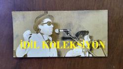 ATİLLA TÜRKÖZ'ÜN ORİJİNAL AJANS-BASIN FOTOĞRAFI - 9 x 4 cm EBADINDA - ATİLLA TÜRKÖZ ''İBİBİKLER'' KOMEDİSİNDE SAHNE ALIRKEN ÇEKİLMİŞ BİR KARE