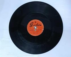 ZEKİ MÜREN , KALBİMDEKİ TEK HATIRA - DERDİMDEN ANLAYAN YOK, 78 DEVİRLİK NADİR TAŞ PLAK 10/8 KONDİSYONDA