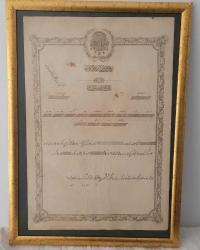 LOT.20 » ÇERÇEVEDE OSMANLI DİPLOMA. PİYASADA FİYATI 5 -10 BİN LİRA ARASIDIR.