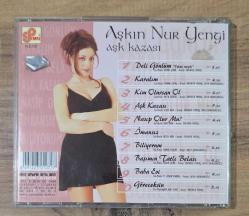 Aşkın Nur Yengi aşk kazası. 1999 baskı