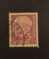 Almanya Pulu - Germany Stamp - Postadan Geçmiş Pul Filateli -  DAMGALI - CUMHURBAŞKANI DR. THEODOR HEUSS TEMALI PUL , 5 PARA - YABANCI PULLAR, NOSTALJİK DOĞUM GÜNÜ HEDİYESİ