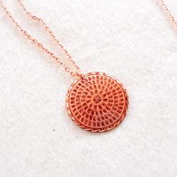 Bakır Elişçilikli Kolye. Arapça hat yazısıyla Esma Ül Hüsna Yazılıdır. ESM-2