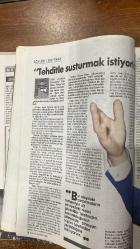 NOKTA HABER DERGİSİ -  16 KASIM 1986 SAYI: 45  FKO TÜRKİYE TEMSİLCİSİ EBU FİRAS'DAN KOMPLO İDDİASI - İŞKENCE ALTINDA ALINAN İFADELER - HAYALİ KATİLLER SENARYOSU - EBU FİRAS'IN AÇIKLAMALARI - SÖYLEŞİ EBU FİRAS - HÜSAMETTİN CİNDORUK - 10 KASIM TARTIŞMASI - ISPARTA'DA BİR MEDRESE - BİR ÖĞRETMENİN BAŞINA GELENLER - HAFTANIN OLAYI ÖĞRENCİ YÜRÜYÜŞÜ - İRAN'DA SAVAŞ SORUNLARI - MÜLTECİLERİN AÇLIK GREVİ - BİR CİNAYET ÖYKÜSÜ - HAZİNE BONOLARI KİT'LERİ ZORA KOŞUYOR - KREDİ KARTLARI DOLANDIRICILIĞI - TARTIŞMALI EV TOPLANTILARI - KALP KRİZİ VE SEKS - YENİ BİR YILDIZCIK DOĞUYOR ECE - SÖYLEŞİ ATTİLA İLHAN - MATUTA - SULUKULE'NİN GÜNDÜZÜ - TAYLAND BOKSU - NOKTA'DAN - NE NEREDE - GÜNLERİN GETİRDİĞİ  - 72 SAYFA