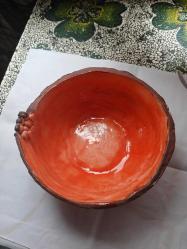 Seramikten kase yada saksı