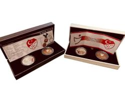 BEŞİKTAŞ 2021 ŞAMPIYONLUK GÜMÜŞ BRONZ DARPHANE HATIRA SETİ KUTULU SİYAH VE BEYAZ KUTU MEVCUTTUR