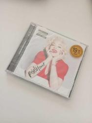 Madonna – Rebel Heart 2015 Türkiye Baskı Cd YENİ 1 Living For Love 3:39 2 Devil Pray 4:06 3 Ghosttown 4:10 4 Unapologetic Bitch 3:51 5 Illuminati 3:45 6 Bitch I'm Madonna Featuring – Nicki Minaj 3:47 7 Hold Tight 3:37 8 Joan Of Arc 4:02 9 Iconic Featuring – Chance The Rapper, Mike Tyson (2) 4:33 10 HeartBreakCity 3:34 11 Body Shop 3:39 12 Holy Water 4:09 13 Inside Out 4:24 14 Wash All Over Me 4:01