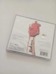 Madonna – Rebel Heart 2015 Türkiye Baskı Cd YENİ 1 Living For Love 3:39 2 Devil Pray 4:06 3 Ghosttown 4:10 4 Unapologetic Bitch 3:51 5 Illuminati 3:45 6 Bitch I'm Madonna Featuring – Nicki Minaj 3:47 7 Hold Tight 3:37 8 Joan Of Arc 4:02 9 Iconic Featuring – Chance The Rapper, Mike Tyson (2) 4:33 10 HeartBreakCity 3:34 11 Body Shop 3:39 12 Holy Water 4:09 13 Inside Out 4:24 14 Wash All Over Me 4:01