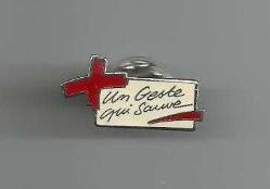 UN GASTE QUI SAUVE / KURTARAN BİR HAREKET VİNTAGE ROZET - KIZILHAÇ İNSANİ YARDIM ÖRGÜTÜ...