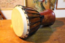 Darbuka, Afrika İşi Tamtam, Darbuka. 18 x 26 cm.