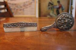 GÜMÜŞ AYNA, Gümüş Ayna ve TARAK.. 11 cm.