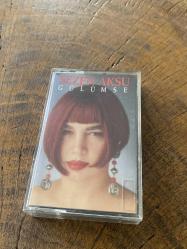 SEZEN AKSU - GÜLÜMSE - KASET