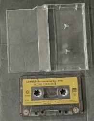 KARTONETİ YOKTUR * SADECE KASET * ZÜLFÜ LİVANELİ * EŞKİYA DÜNYAYA HÜKÜMDAR OLMAZ / MERHABA * SEÇME ESERLER 5 * KASET