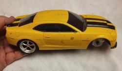 BÜYÜK BOY EKSİKLİ MODEL ARABA. AÇIKLAMAYI OKUYUNUZ.