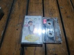 MÜSLÜM GÜRSES / GÖNLÜMÜZDEKİ ALTIN ŞARKILAR VOL. 1 / KASET