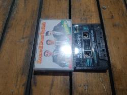 KOMEDİ DANS ÜÇLÜSÜ / ALLAK BULLAK ŞHOW 4 / KASET