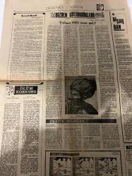 DÜNYA GAZETESİ - DOĞUM GÜNÜ HEDİYESİ (TURKISH NEWSPAPPER) - 25 NİSAN 1968 - SADECE TEK YAPRAKTIR -Makarios-Bedii FAİK-M Emin AYTEKİN-Necdet KURDAKUL-Nezih UZEL-John Ferguson-A P Genel Merkezi bazı adayları kabul etmedi-Ankara dışında AP Belediye Başkanı adayları yoklama ile seçilecekler-Veto edilen Belediye Meclisi üyelerinin ihracı isteniyor-Doğu Mitingi sanıkları dün yargılandı-Öğrenci dekanı öldürdü-Öğrencilerin avukatları dün de hâkim ile tartıştı-Fevzioğlu Türk İşe çatanlara çattı-Teknik Üniversite öğrencisi Erbil’in bıçakladığı Profesör Müftüoğlu öldü-Bombacı Kemal gene hapiste-Dil Akademisi kurulması isteniyor-Arsa spekülasyonu için tahkikat açıldı-Amerika SEATO ve Vietnam-BİZDEN GÖTÜRDÜKLERİ-Yalnız eski eser mi-DIŞARDAN-Bayan Sinatra nişanlandı-Flachların dedikleri çıktı-PRAKTİK BİLGİLER-İnsan ümitsiz yaşayabilir mi-Evin bütçesini nasıl dengelemeli-Alerji neden olmaktadır-TAKVİM-Öldüren Kadın
