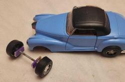 KOLEKSİYONDAN EKSİKLİ KLASIK ÇOK GÜZEL MODEL ARABA. AÇIKLAMAYI OKUYUNUZ.