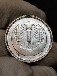 1939 Yılı Gümüş Ata 1 Lira Çil+