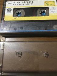 DİRE STRAİTS ON EVERY STREET kaset