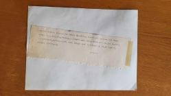 BİRSEN ARMAĞAN'IN OTEL ODASINDAKİ ÖLÜMÜ SONRASINDA EŞYALARININ TEK TEK İNCELENDİĞİ ANLARIN ORİJİNAL BÜYÜK BOY 3'LÜ FOTOĞRAF SETİ - 24 x 18 cm EBADINDA - BİRSEN ARMAĞAN'IN ÖZEL KAYITLARININ YER ALDIĞI SES BANDI ve HATIRA DEFTERİ, OTEL İŞLETMECİSİ NİHAT ÖZER TARAFINDAN İNCELENİRKEN ÇEKİLMİŞ 3 FARKLI KARE (FOTOĞRAF ARKALARINDA AJANS NOTU İÇEREN NOT KAĞITLARI YER ALMAKTADIR) ÖZEL ARŞİV!