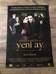 Alacakaranlık Yeni Ay sinema filmi afişi