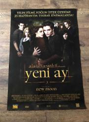 Alacakaranlık Yeni Ay sinema filmi afişi