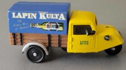 Goliath F200 Nostalgie Lkw  Lapin Kulta bira markası logolu SIFIR  HİÇ KULLANILMAMIŞ 1/43 ÖLÇEK   KOLEKSİYON ÜRÜNÜ ALMAN ÜRETİMİ