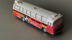 COCA COLA FİRMASI TARAFINDAN 1974 FİFA DÜNYA KUPASINA KATILAN ALMANYA MİLLİ TAKIMI İÇİN SINIRLI SAYIDA ÜRETİLMİŞTİR.  KOLEKSİYON ÜRÜNÜ. KULLANILMIŞTIR.