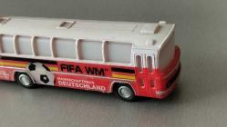 COCA COLA FİRMASI TARAFINDAN 1974 FİFA DÜNYA KUPASINA KATILAN ALMANYA MİLLİ TAKIMI İÇİN SINIRLI SAYIDA ÜRETİLMİŞTİR.  KOLEKSİYON ÜRÜNÜ. KULLANILMIŞTIR.