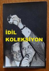 SANAYİCİ, İŞ ADAMI ve TÜSİAD ESKİ BAŞKANI ALİ KOÇMAN'IN ORİJİNAL FOTOĞRAFI - 12 x 9 cm EBADINDA - ALİ KOÇMAN, MİKROFONLA KONUŞTUĞU SIRADA KADEH KALDIRIRKEN ÇEKİLMİŞ BİR KARE