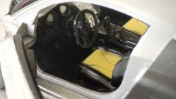 AUDİ R8 KAPILAR VE KAPUT AÇILABİLİYOR PİİLİ FARLAR YANIYOR.PİL OLMADIĞI İÇİN DENEMEDİ. ÇEK BIRAK . .DÖKÜM 1/43 ÖLÇEK KOLEKSİYON. KULLANILMAMIŞTIR . SIFIR GİBİ SADECE ÖN CAMDA ÇOK KÜÇÜK ÇİZİKLER VAR.RESİMDE GÖRÜLDÜĞÜ GİBİ