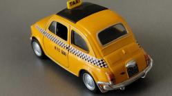 WELLY - FIAT NUOVA 500 NEWYORK TAXI KAPILAR AÇILIYOR ÇEK BIRAK   SIFIR  HİÇ KULLANILMAMIŞ 1/43 ÖLÇEK  KOLEKSİYON ÜRÜNÜ