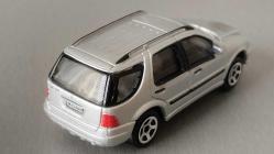 REALTOY 1998 Mercedes-Benz ML320  SIFIR  HİÇ KULLANILMAMIŞ .ORJİNAL AMBALAJINDA.1/60 ÖLÇEK  KOLEKSİYON ÜRÜNÜ