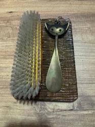 Antika / Vintage Pirinç Kedi Figürlü Kıyafet Bakım Seti Kutusunda