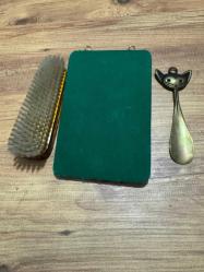 Antika / Vintage Pirinç Kedi Figürlü Kıyafet Bakım Seti Kutusunda