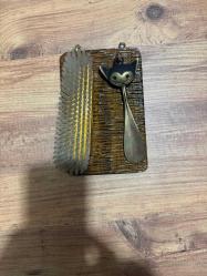 Antika / Vintage Pirinç Kedi Figürlü Kıyafet Bakım Seti Kutusunda