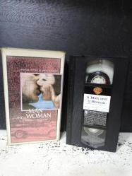 LOT.10 » A MAN ANDA WOMAN