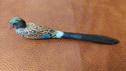 Avrupa, Vintage Tarzı Ördek Şeklinde Mektup Açacağı. Ahşap Üzeri Detaylı İşçiliğiyle El Boyamalı Zarif ve Eşsiz (Koleksiyonluk) Bir Üründür. Kullanılmış ve İyi Korunmuş Durumdadır. Renkleri İlk Günkü Gibidir. 1970'ler.