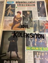 HAFTANIN SESİ GAZETESİ - DOĞUM GÜNÜ HEDİYESİ (TURKİSH - NEWSPAPER) -  27 OCAK 1989 - SAYI : 4 - TAM TAKIM 12 SAYFADIR -Hülya Avşar-İbrahim Tatlıses-Orhan Gencebay-Selami Şahin-Vedat Yıldırımbora-İrfan Tözüm-Yalçın Dümer-Macit Koper-Oya Aydoğan-Harika Avcı-Nuray Hafiftaş-Emrah-Şahap Yılmaz-Şeyda Senem-Şeyda Paftalı-Aydın Sağın-Ali Poyrazoğlu-Hadi Çaman-Kemal Sunal-Perran Kutman-Ertem Eğilmez-Zeki Müren-Emel Sayın-Yavuz Asöcal-İlknur-Kenan Çınar-Nejat Alp-Coşkun Sabah-Selin Dilmen-Samim Utku-İlhan İmer-Cem Özer-Fulya-Sibel Egemen-Aysel Gürel-Tuna-İbrahim Tatlıses-Nazan Şoray-Ayşegül-Nejat Cinsli-Hasan Ali-Yasemin-Jefi Kamhi-Tahir-Meral Güler-Sema Çelebi-Tilda Tezmen-Şebnem Çapa-Osman-Zeynep Çarmıklı-Nursen-Ömer Gündüz-Türkan Eczacıbaşı-Zeki Müren-Bülent Ersoy-Fatma Girik-Emin Sungur-Hülya Koçyiğit-Ahmet Daymaz-Mustafa Güneş-Murat Özbir-Yaşar Kekeva-Müslüm Gürses-Devran Çağlar-Cengiz Kurtoğlu-Nejat Alp-İbrahim Tatlıses-Mine Koşan-Burak Barış-Nilüfer-Banu-Selçuk Taşar-Orhan Akdeniz-Türkan